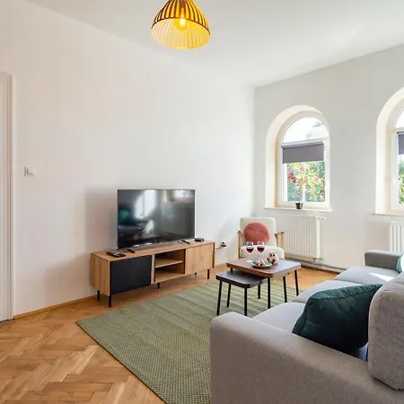 Alma In Cracow! 2 By The Gate To Old Town Apartment *