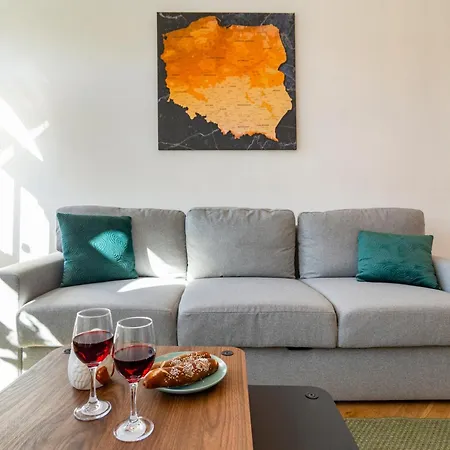 Alma In Cracow! 2 By The Gate To Old Town Apartment