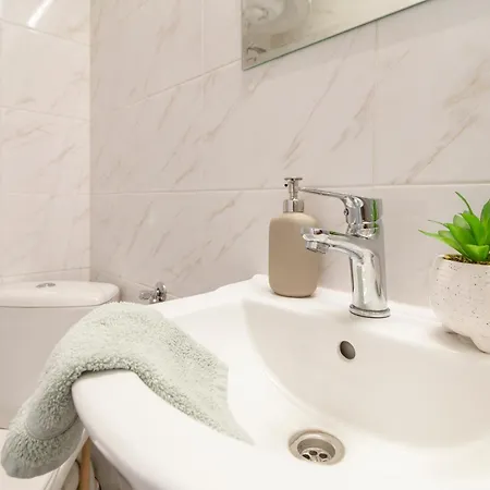 Apartment Alma In Cracow! 2 By The Gate To Old Town