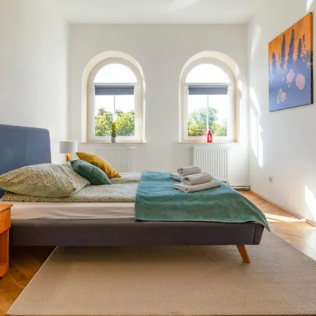 Alma In Cracow! 2 By The Gate To Old Town Krakau